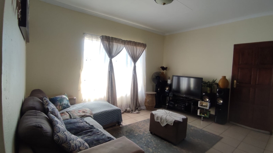 2 Bedroom Property for Sale in Waterval East North West